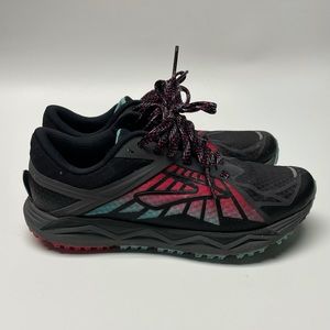 Brooks Caldera women’s 7.5 trail sneakers